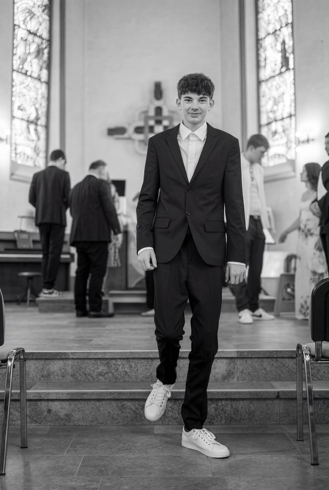 Konfirmand in der Kirche